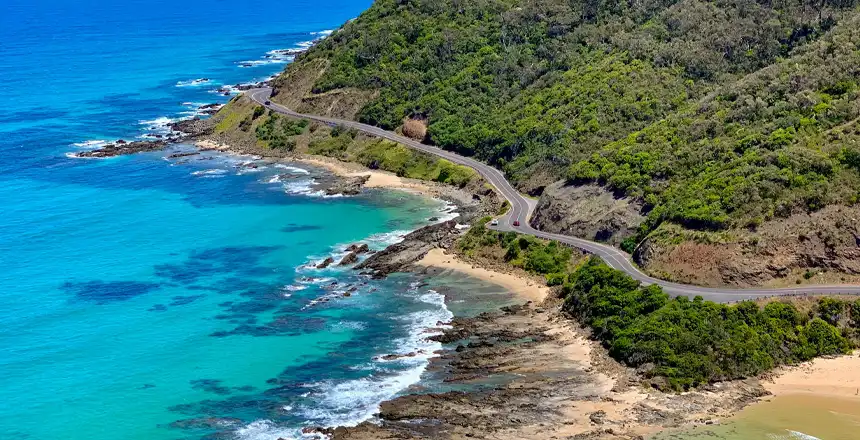 Blick auf die Great Ocean Road im Süden Australiens