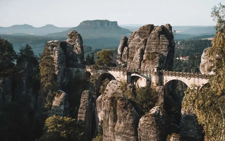 dresden-basteibruecke-saechsische-schweiz Basteibrücke in der Sächsischen Schweiz Nähe Dresden
