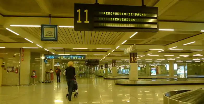 Gepäckhalle am Flughafen Palma de Mallorca, Spanien