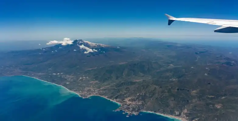 Anflug auf den Flughafen Catania, Sizilien