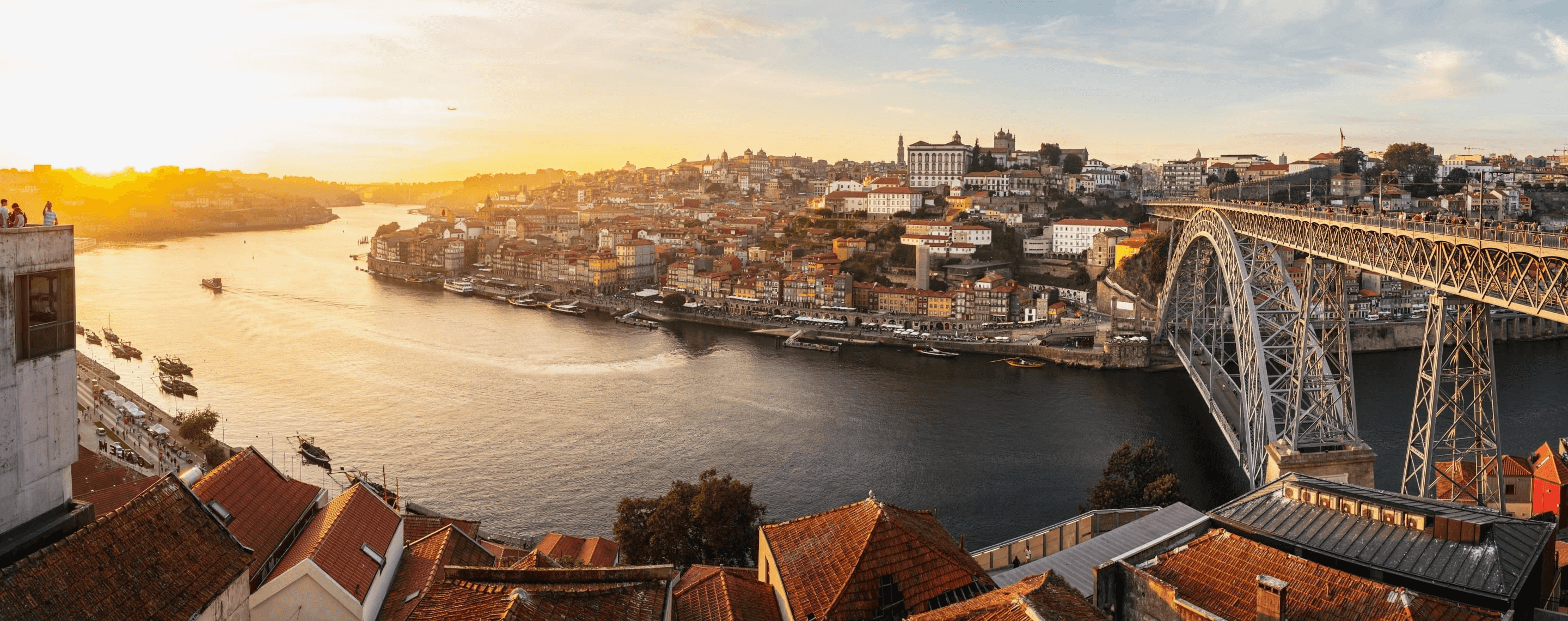 Blick auf Porto bei Sonnenuntergang