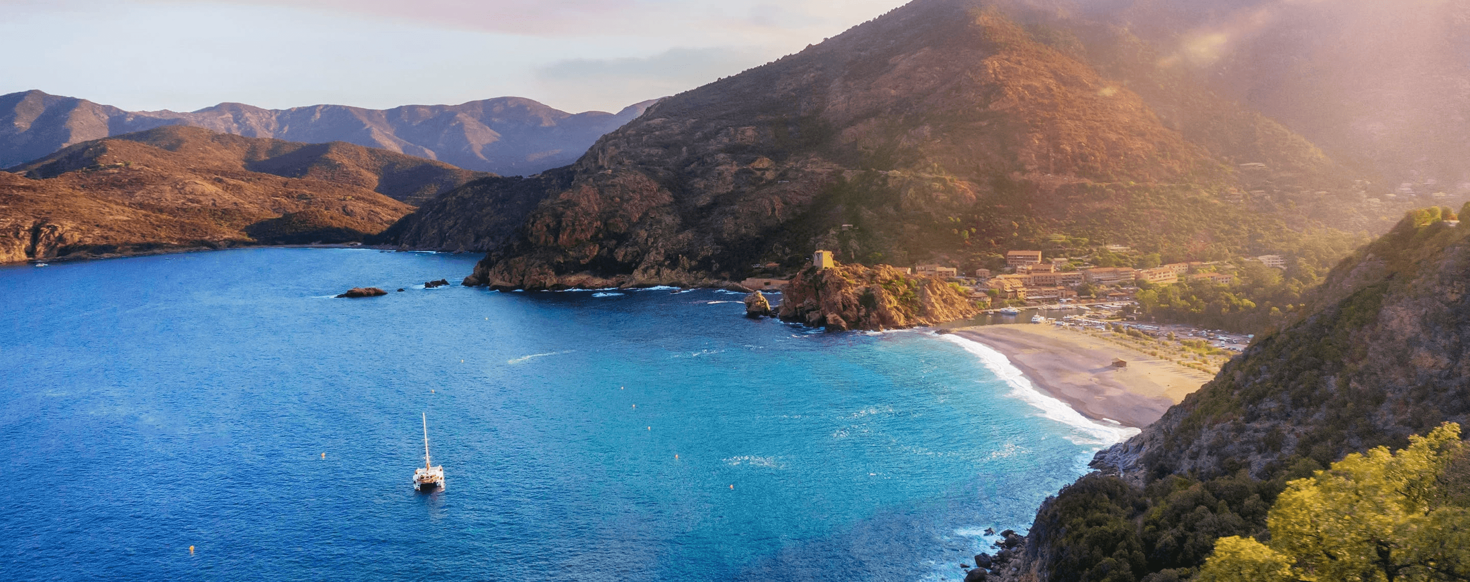 Strand von Porto auf der französischen Insel Korsika