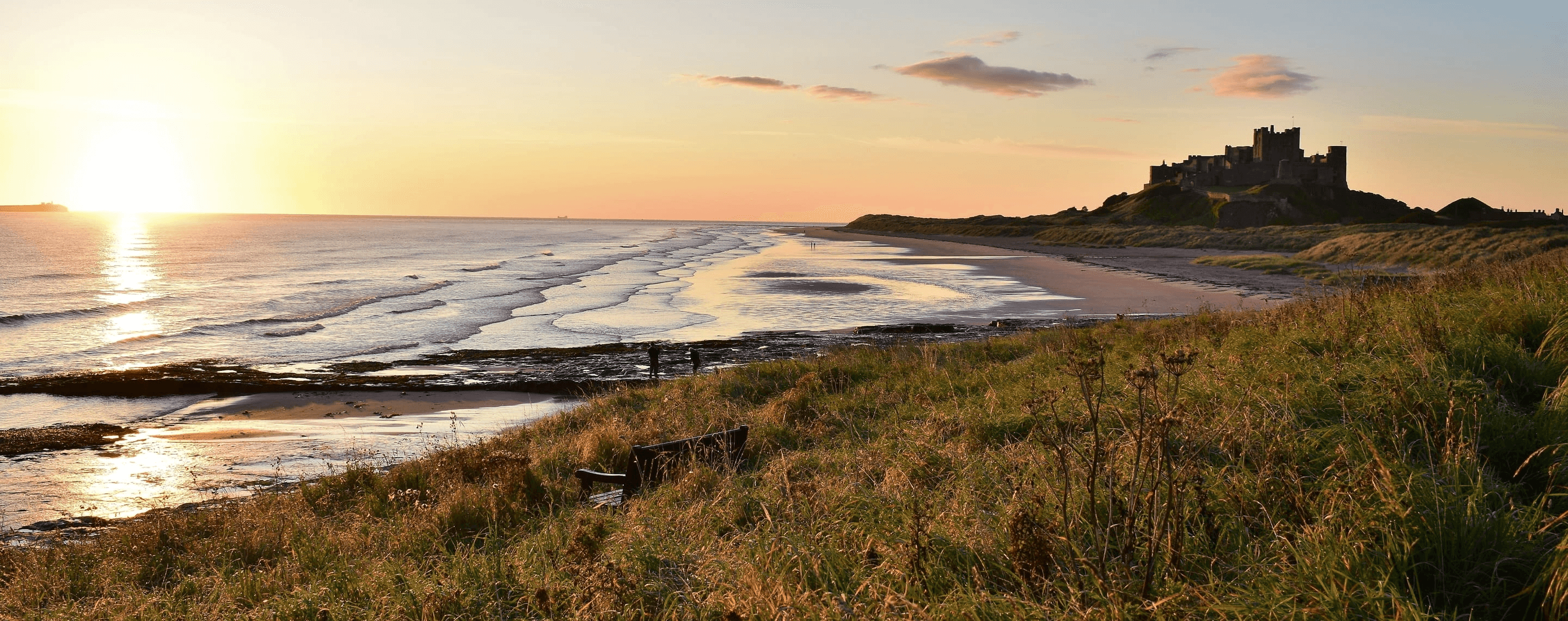 Küste von Bamburgh in England