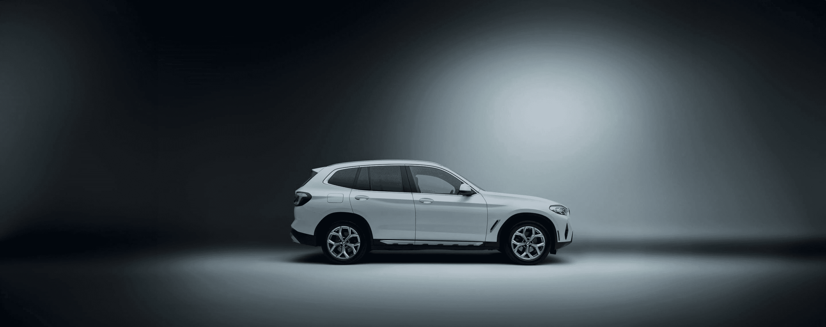 Weißer BMW X3 von Sixt