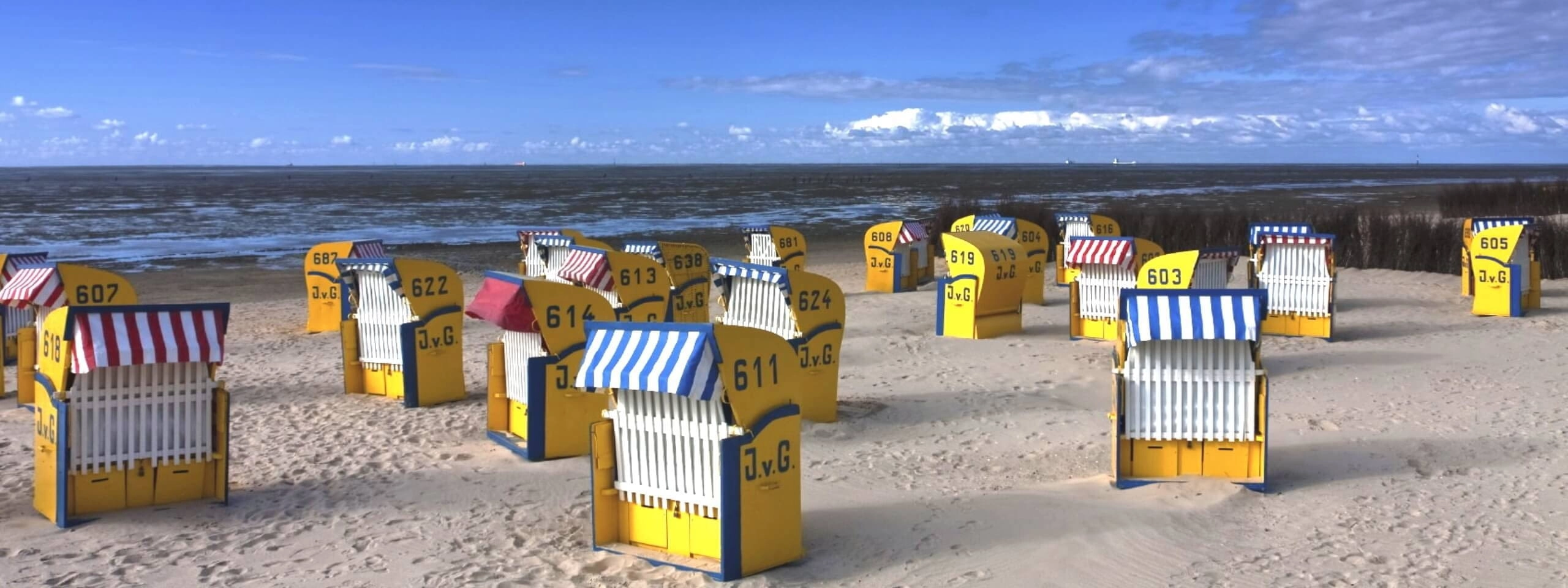 adac autovermietung cuxhaven istock 000015875844
