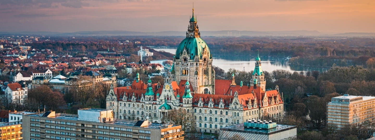 adac autovermietung hannover stadt panorama fotolia 104438689
