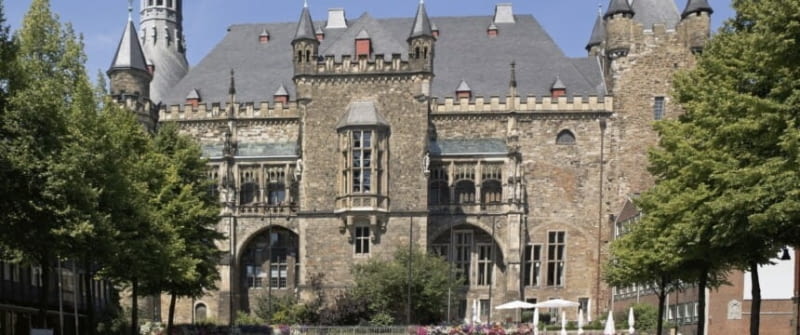 aachen rathaus istock 000013842616